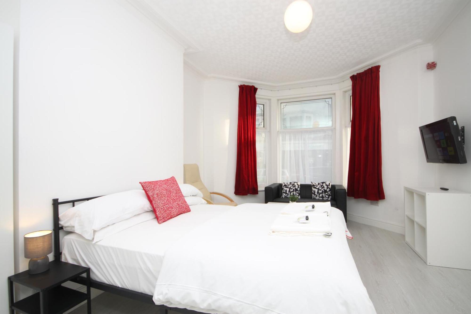 Barton Beachside - Stylish Studio Apartment, Double & Single - Central Beach & Promenade Location - Over 21'S, Family Friendly Only, Id Required Blackpool Exterior foto