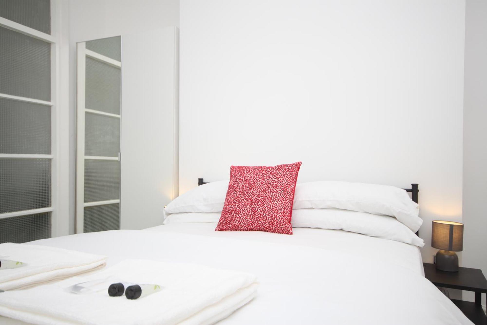 Barton Beachside - Stylish Studio Apartment, Double & Single - Central Beach & Promenade Location - Over 21'S, Family Friendly Only, Id Required Blackpool Exterior foto