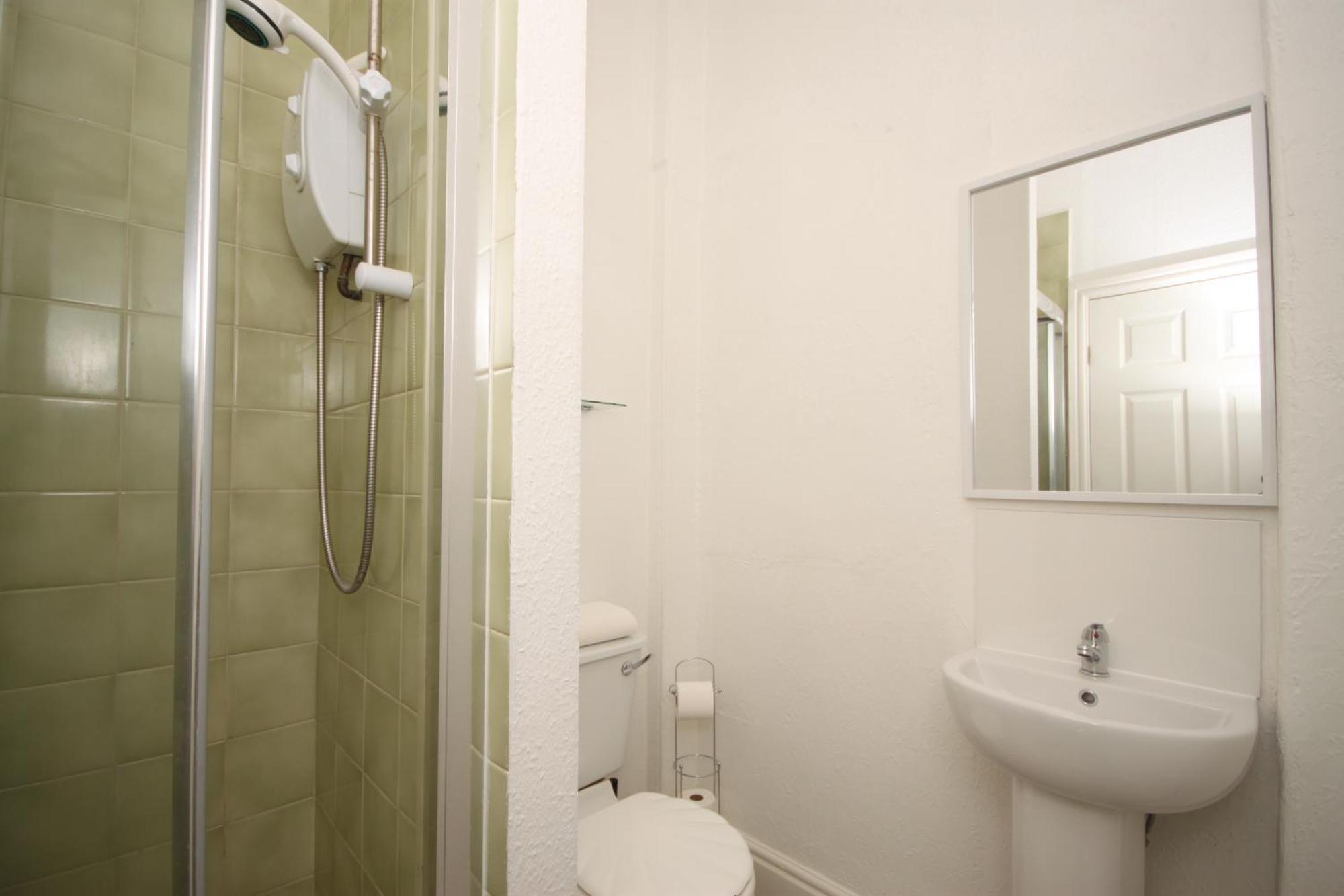 Barton Beachside - Stylish Studio Apartment, Double & Single - Central Beach & Promenade Location - Over 21'S, Family Friendly Only, Id Required Blackpool Habitación foto