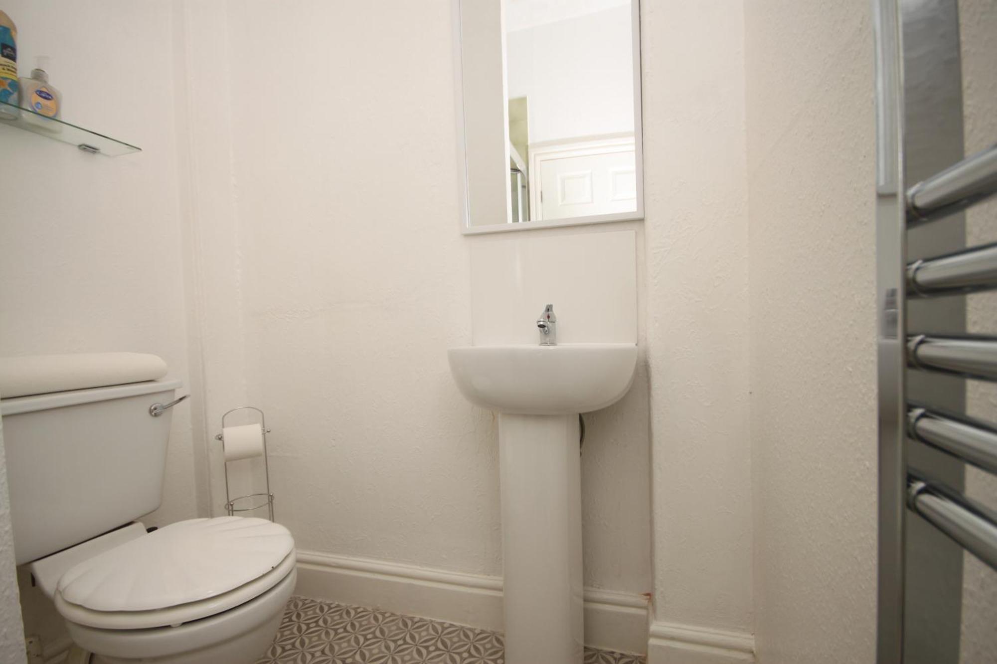 Barton Beachside - Stylish Studio Apartment, Double & Single - Central Beach & Promenade Location - Over 21'S, Family Friendly Only, Id Required Blackpool Habitación foto